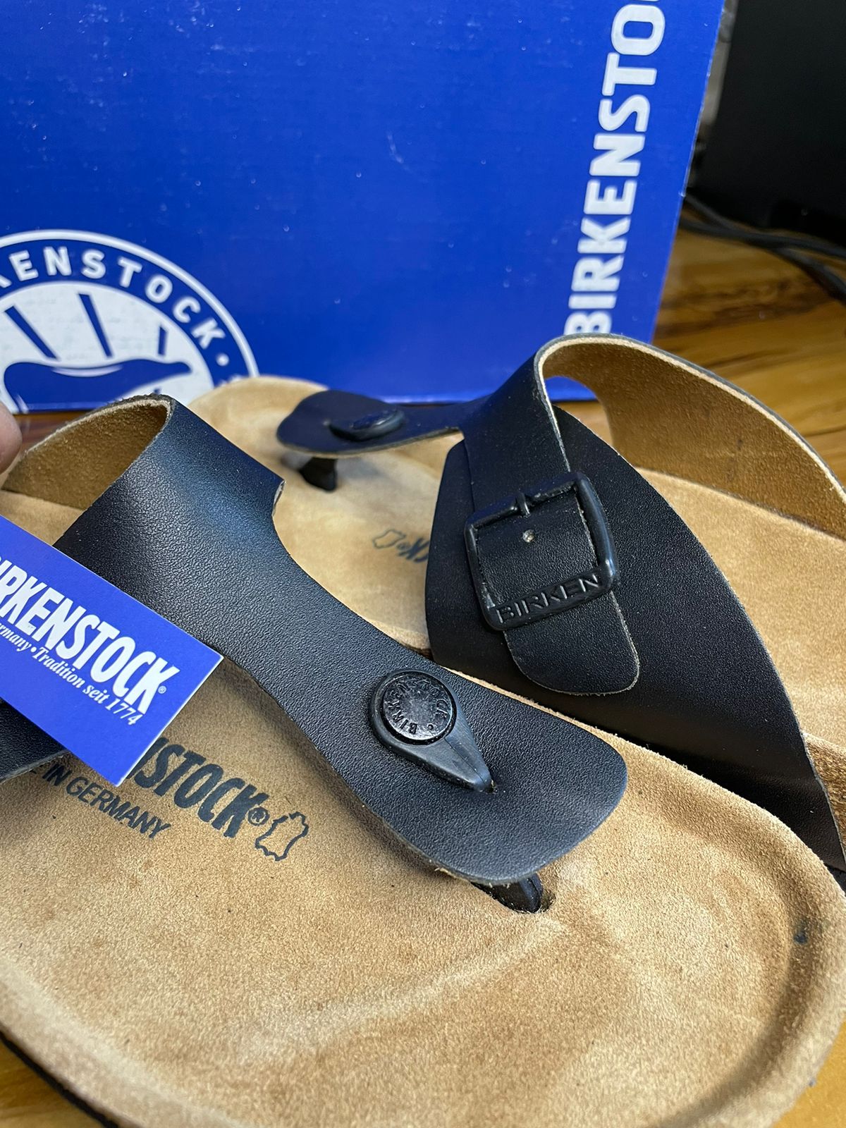 Gizeh Slides (Black)