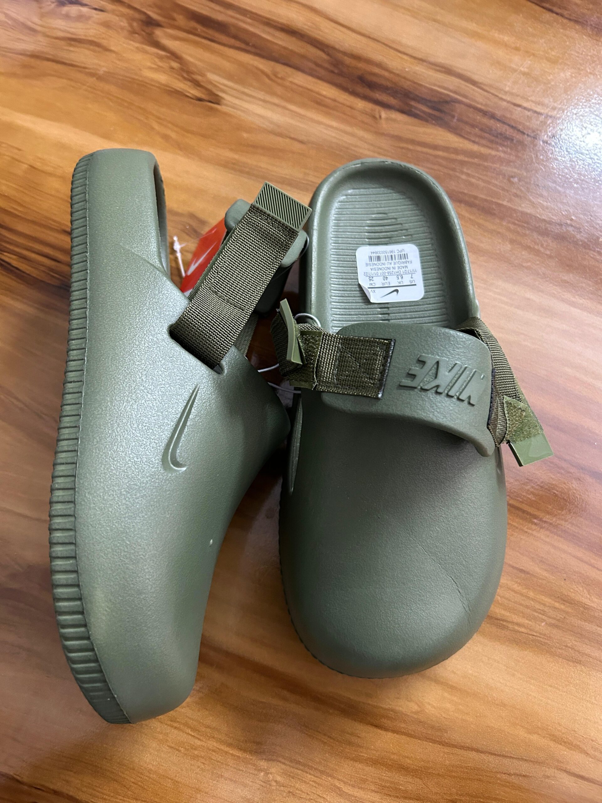 # Calm Mules (Green)