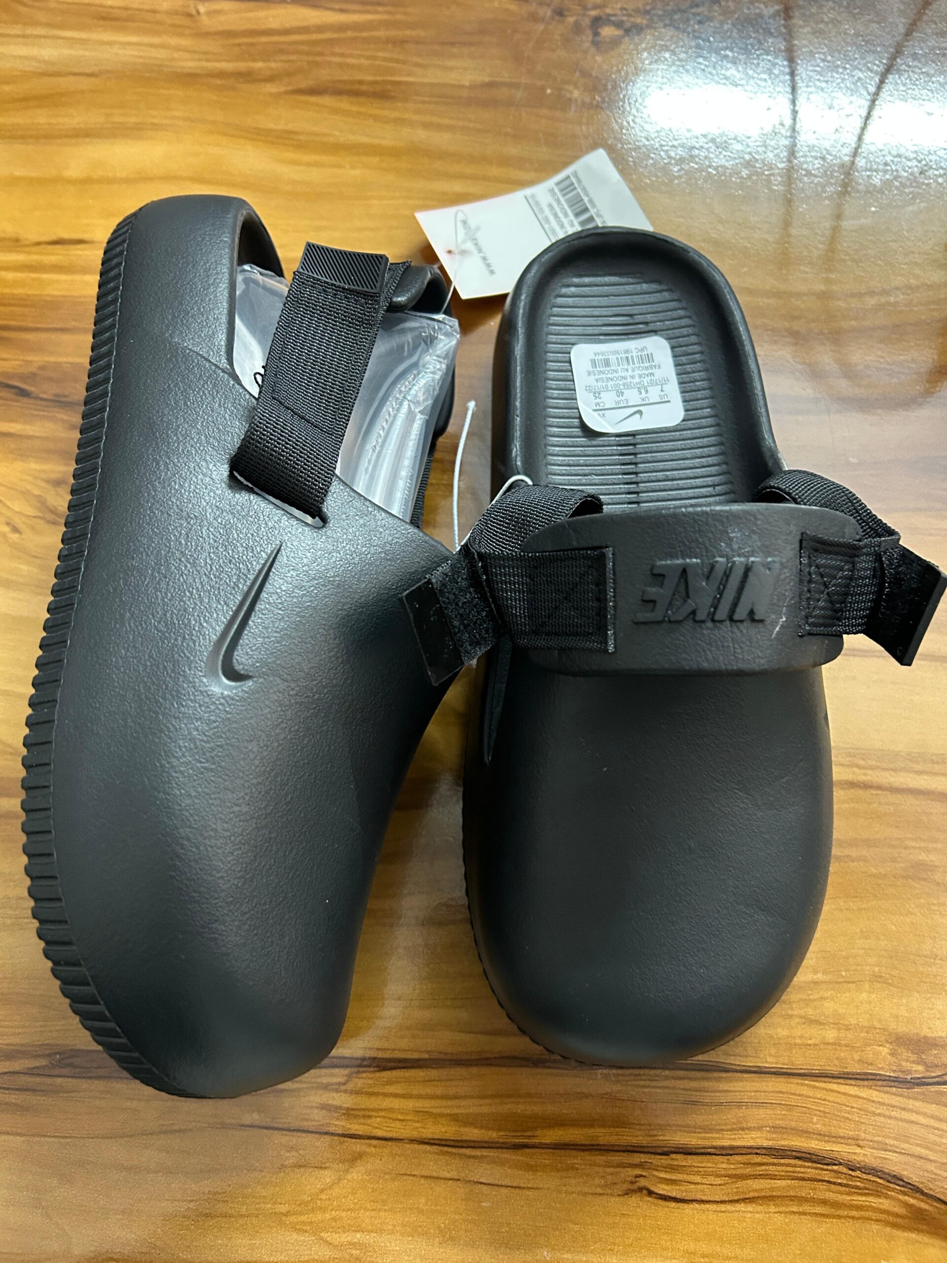 # Calm Mules (Black)