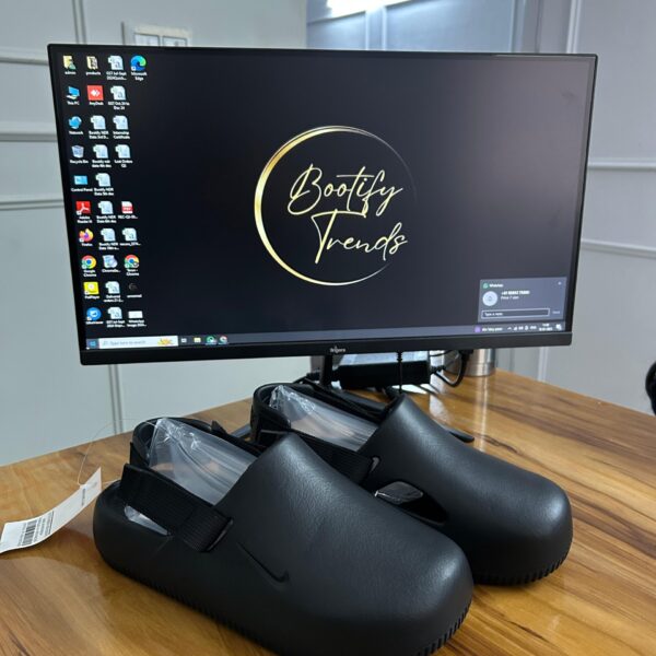 # Calm Mules (Black)