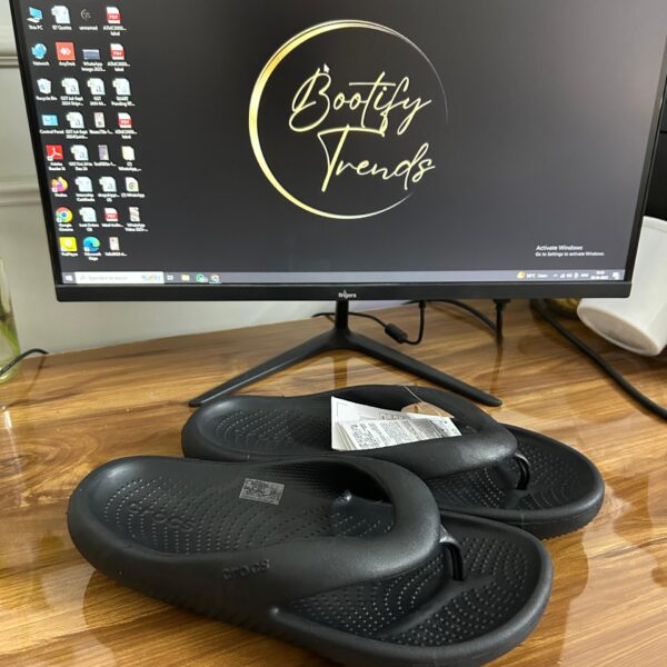 Mellow Flip Flops (Black)