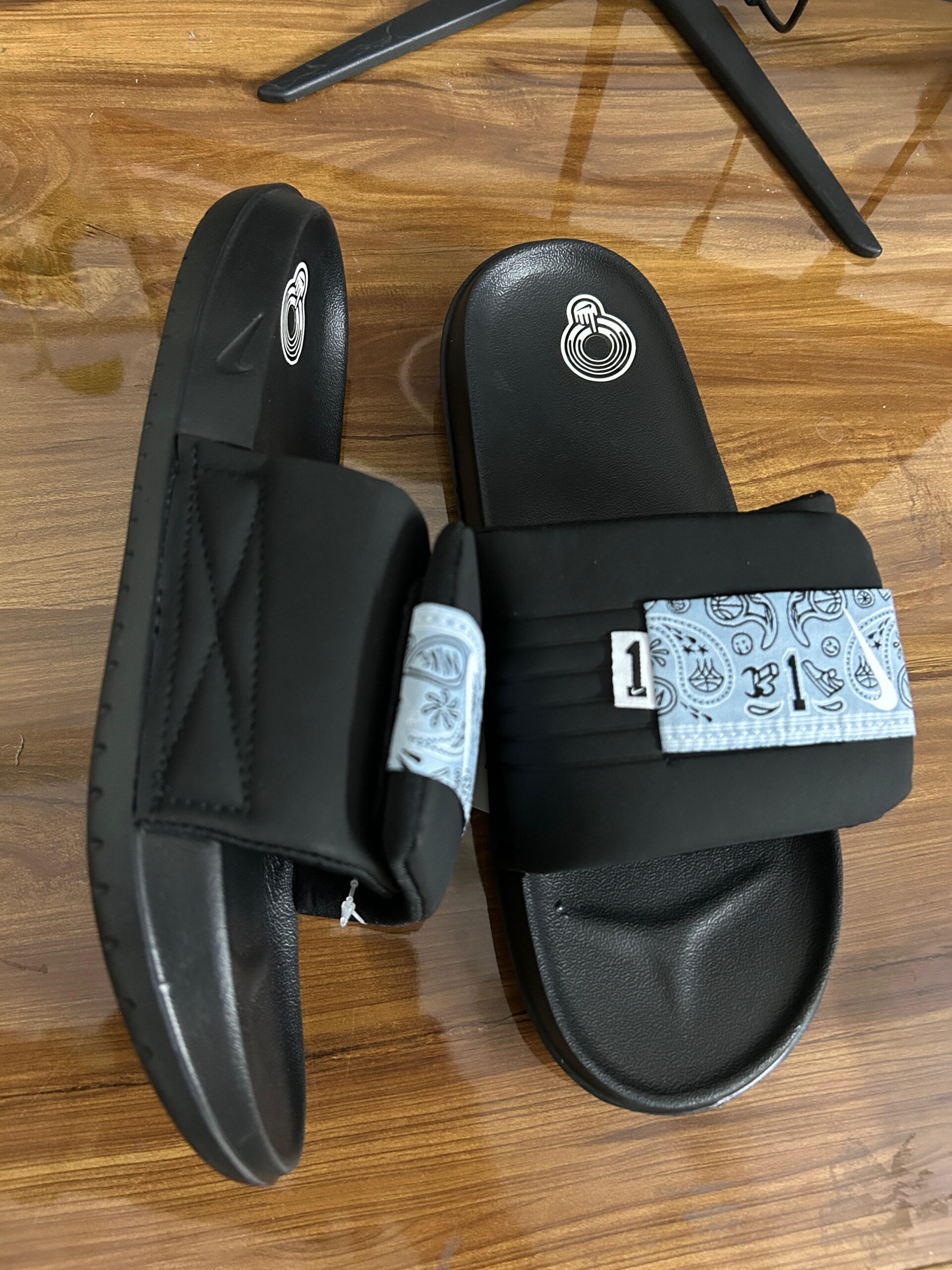 # Off Court Adjust Slides (Black)