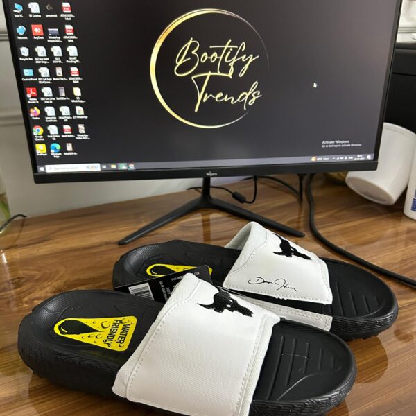 Undr Armr Project Rock 3 Slides (White)