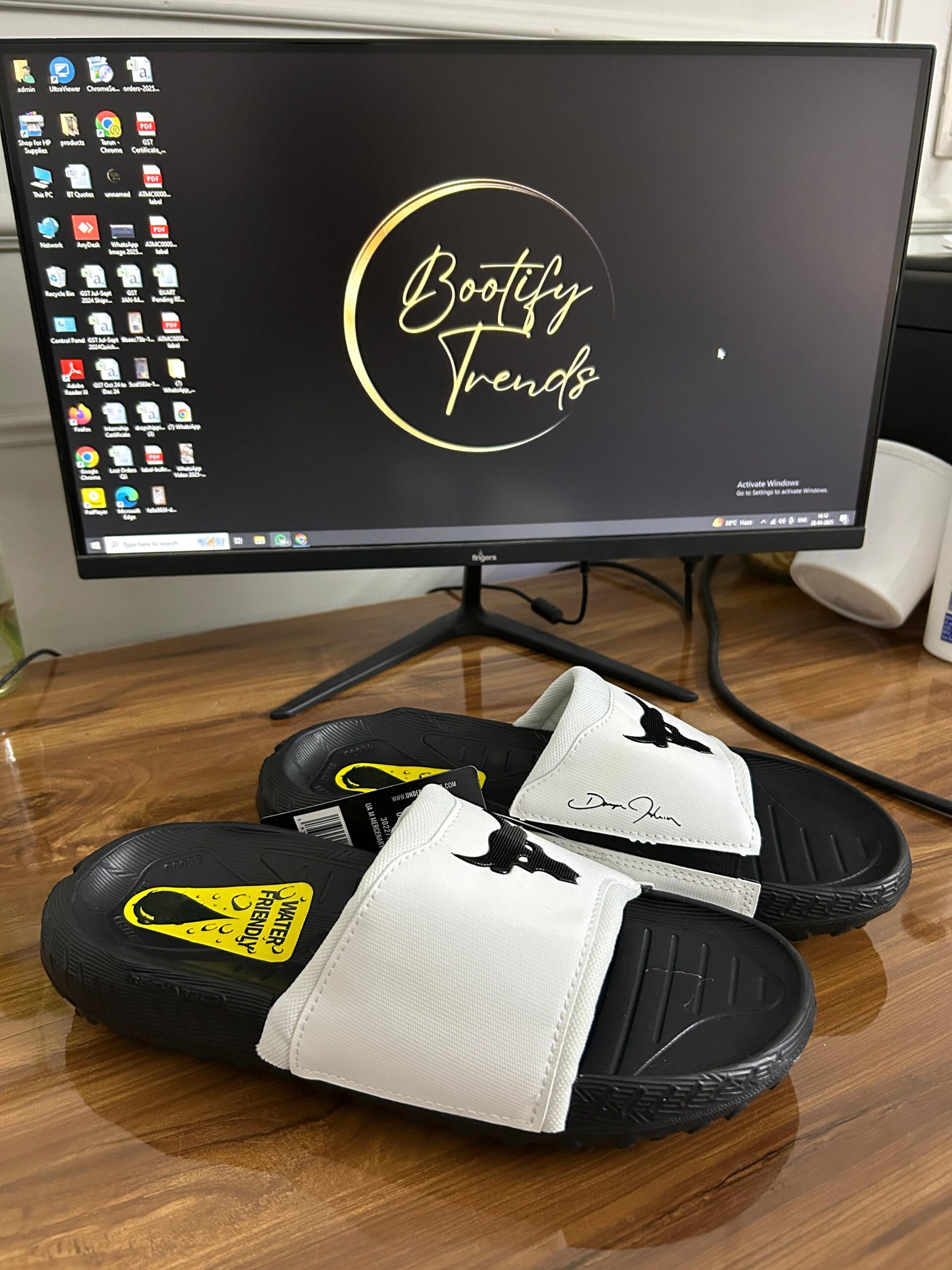 Undr Armr Project Rock 3 Slides (White)