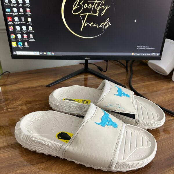 Undr Armr Project Rock 3 Slides (Beige)