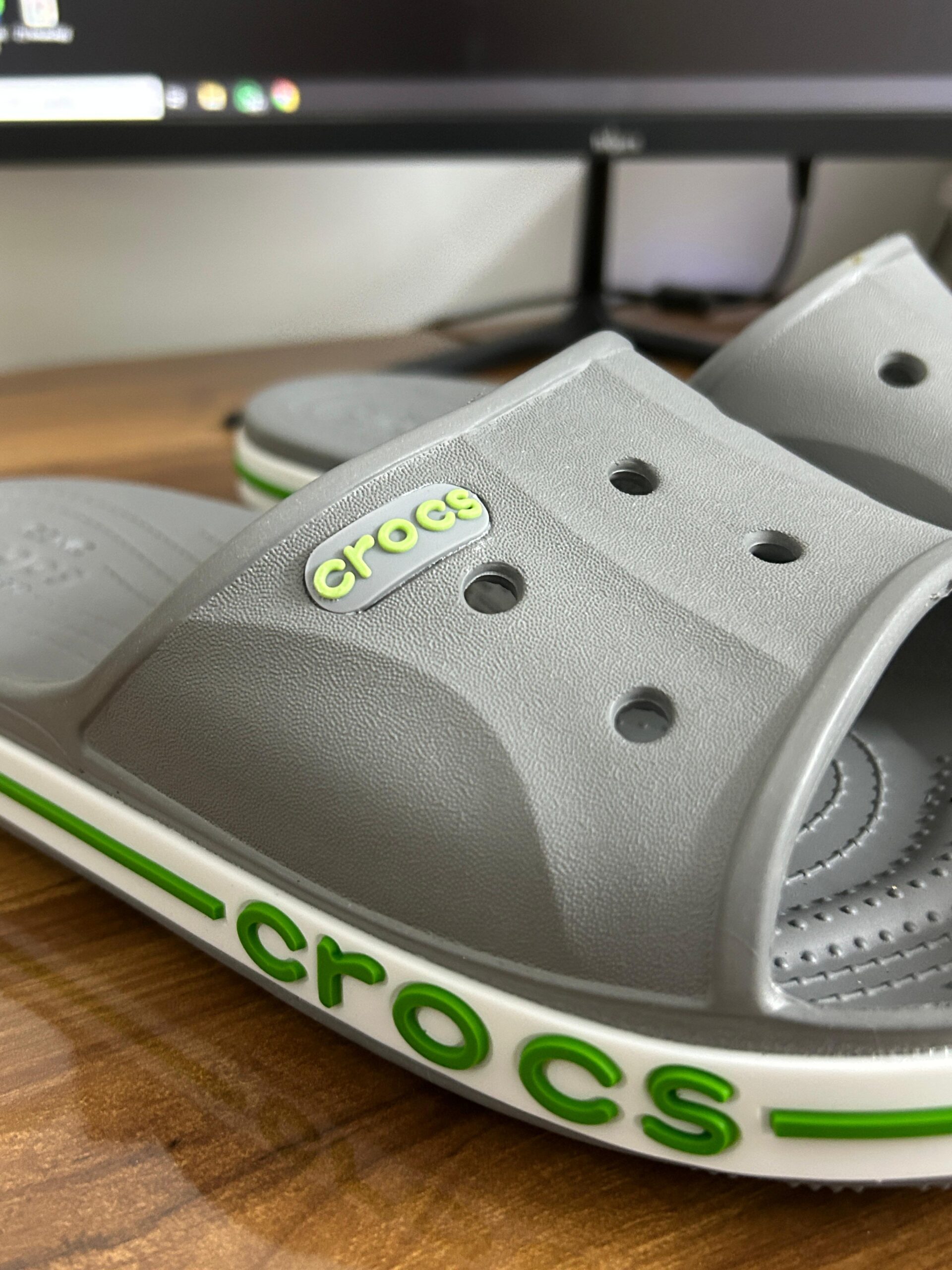 Bayaband Slides (Grey Neon)