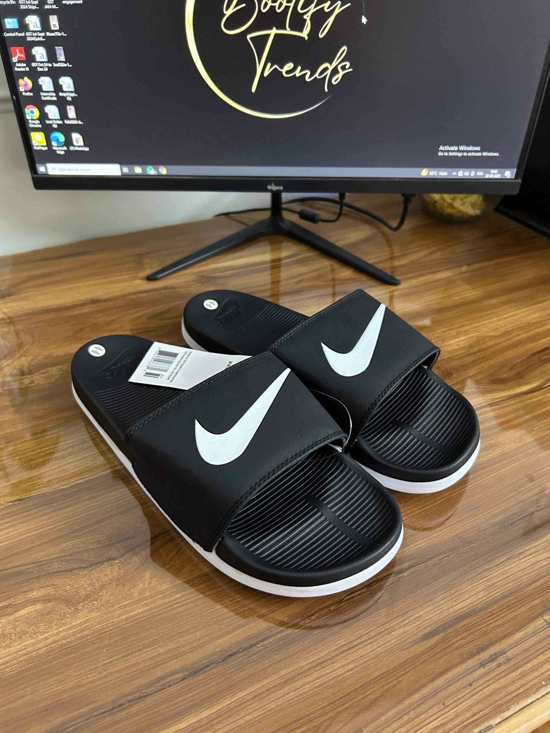 # Benassi Slides (Black)