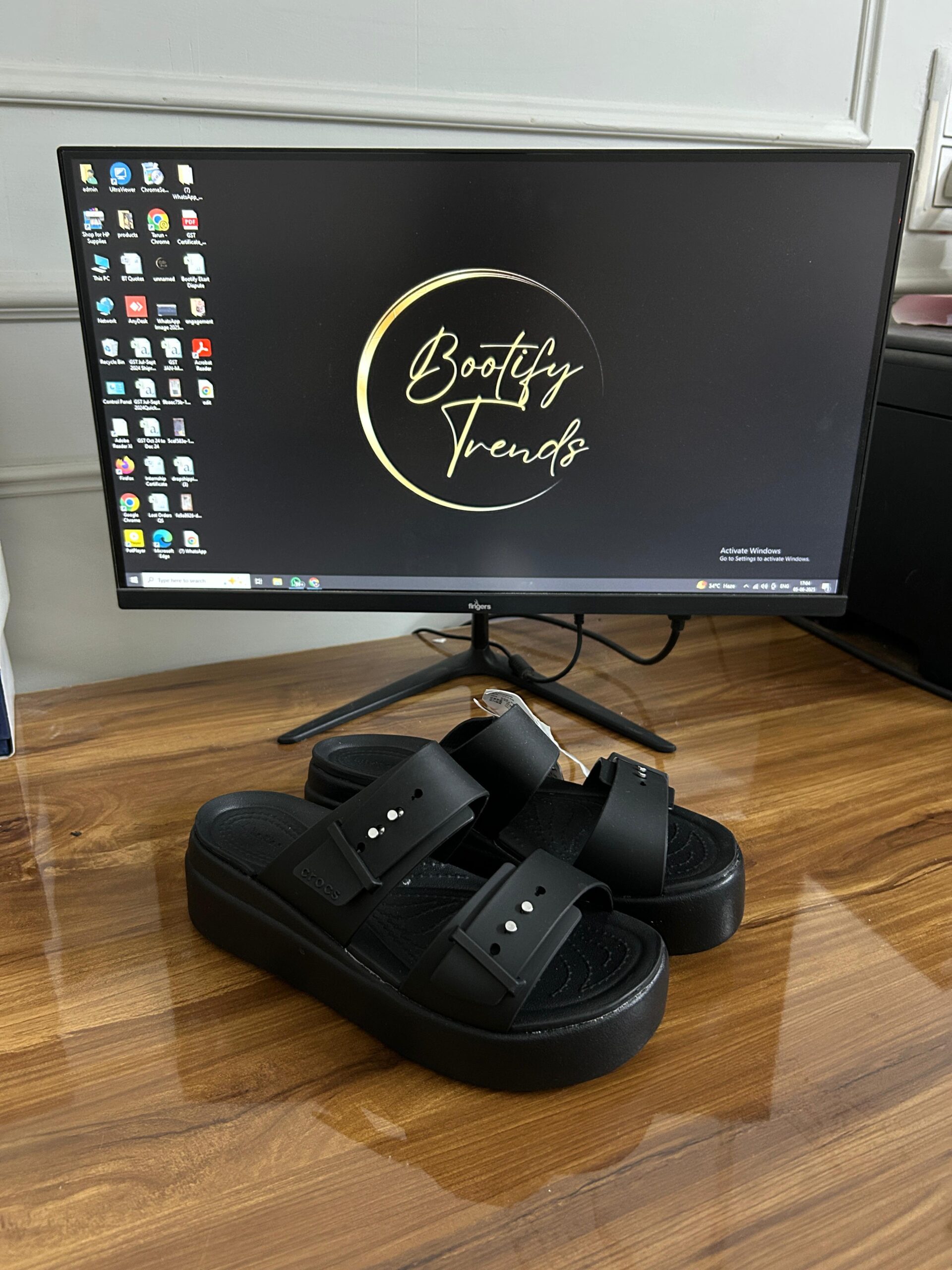 Brooklyn Low Wedge Sandal (Black)