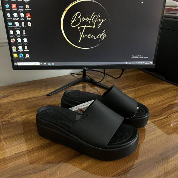 Brooklyn Women Slides (Black)