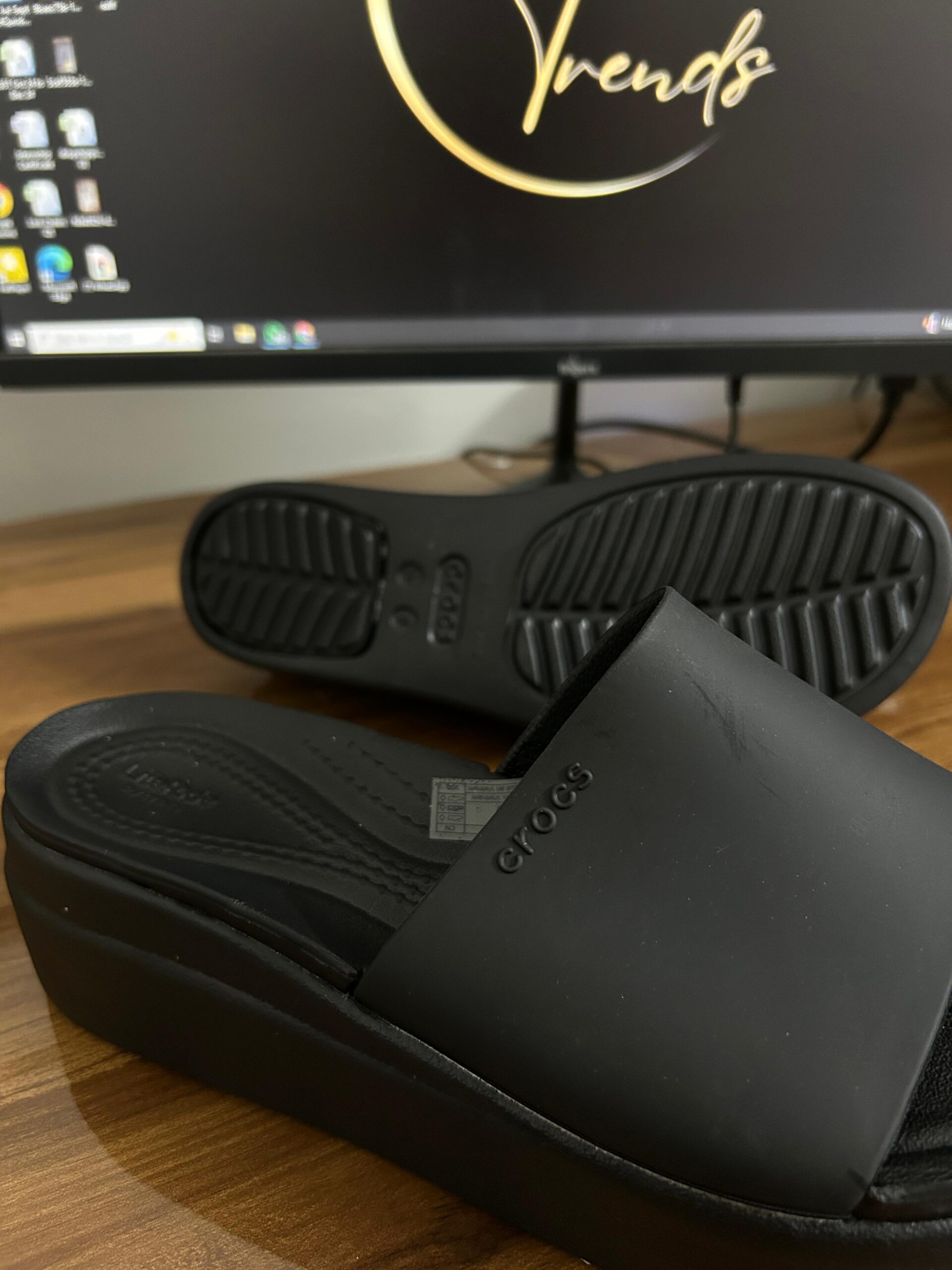 Brooklyn Women Slides (Black)