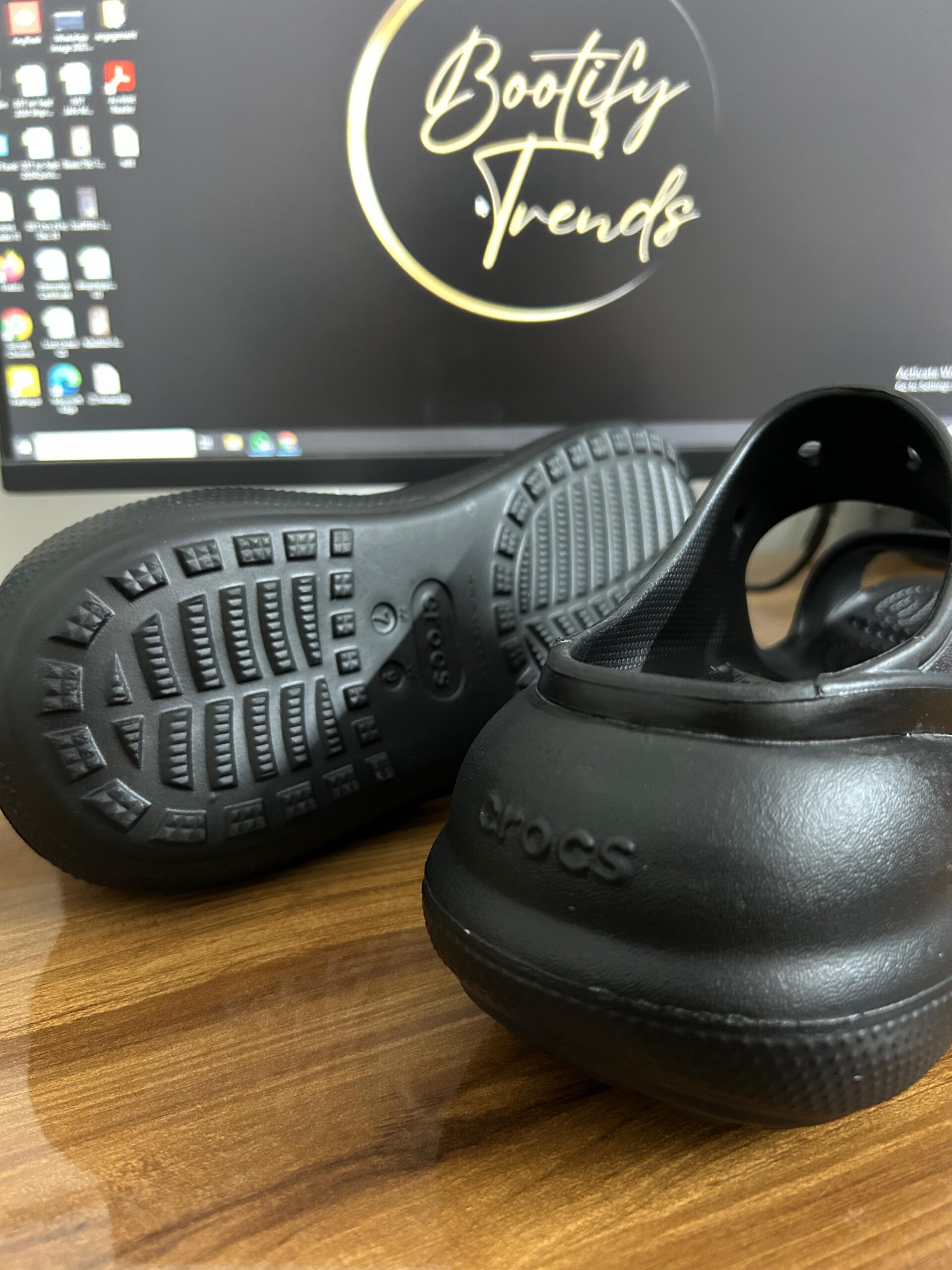 Crush Women Sandal (Black)