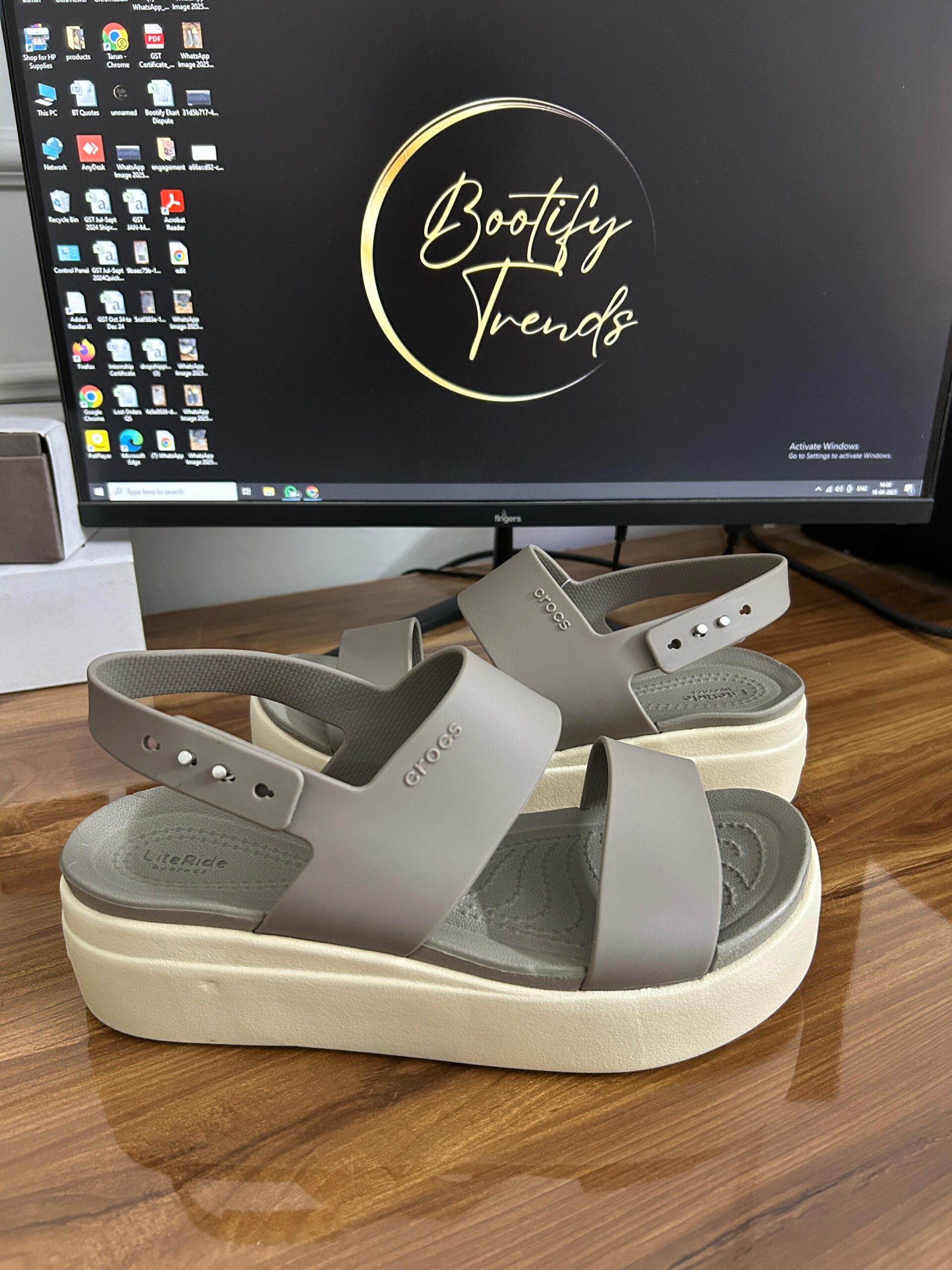 Brooklyn 4U Low Sandal (Brown/Beige)