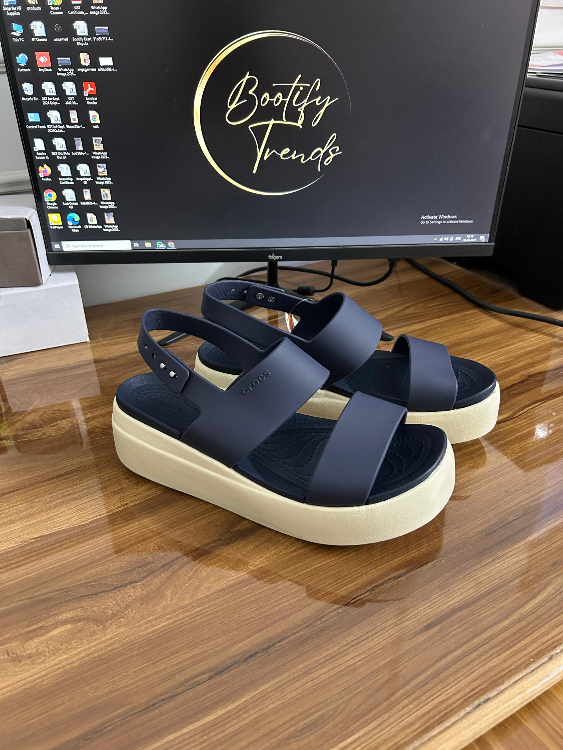 Brooklyn 4U Low Sandal (Navy)