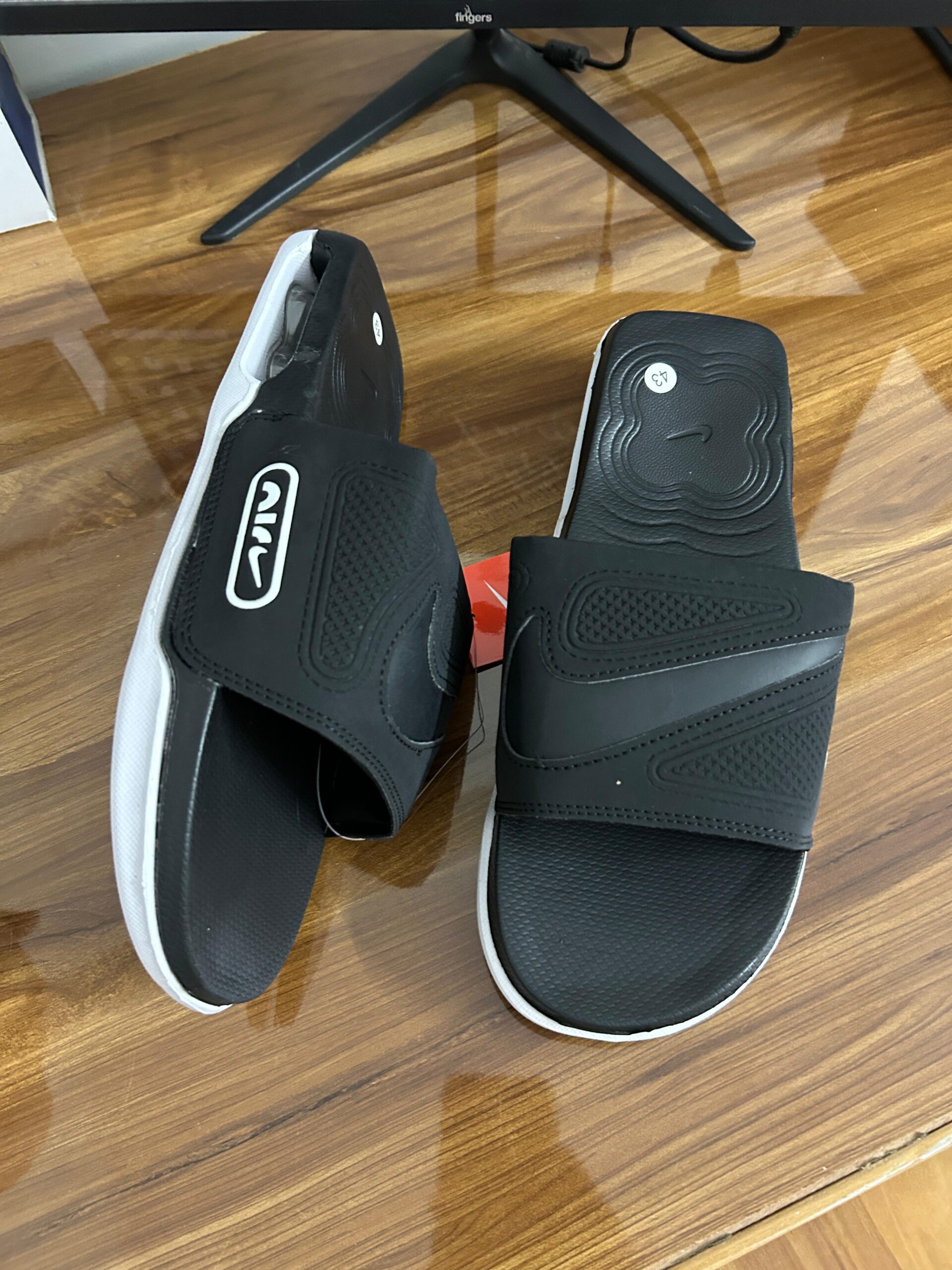 # Air Max Cirro Slides (Black/White)