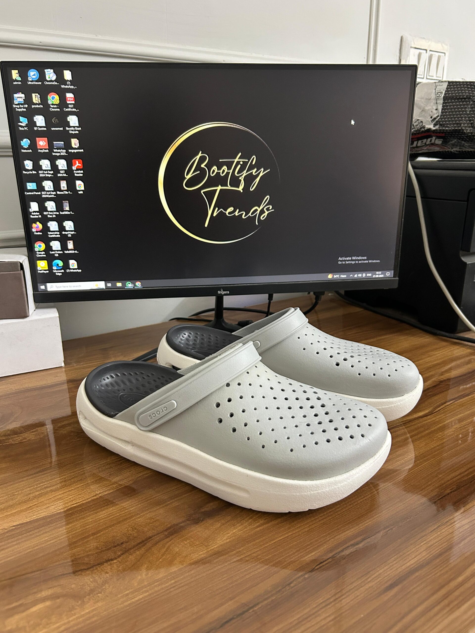 InMotion (Grey/Black)