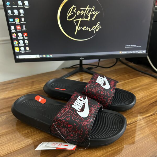 # Doodle Slides (Red)