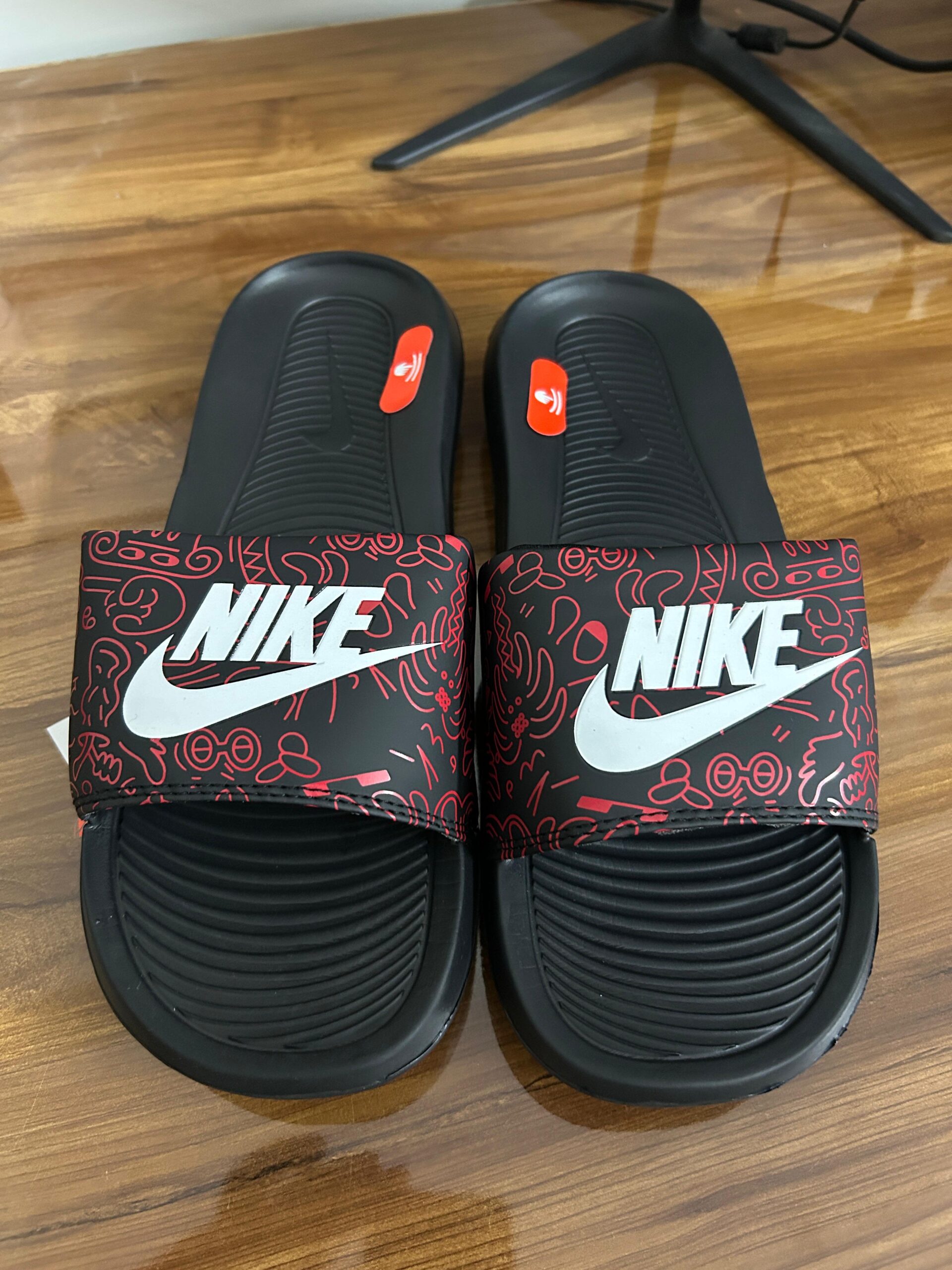 # Doodle Slides (Red)