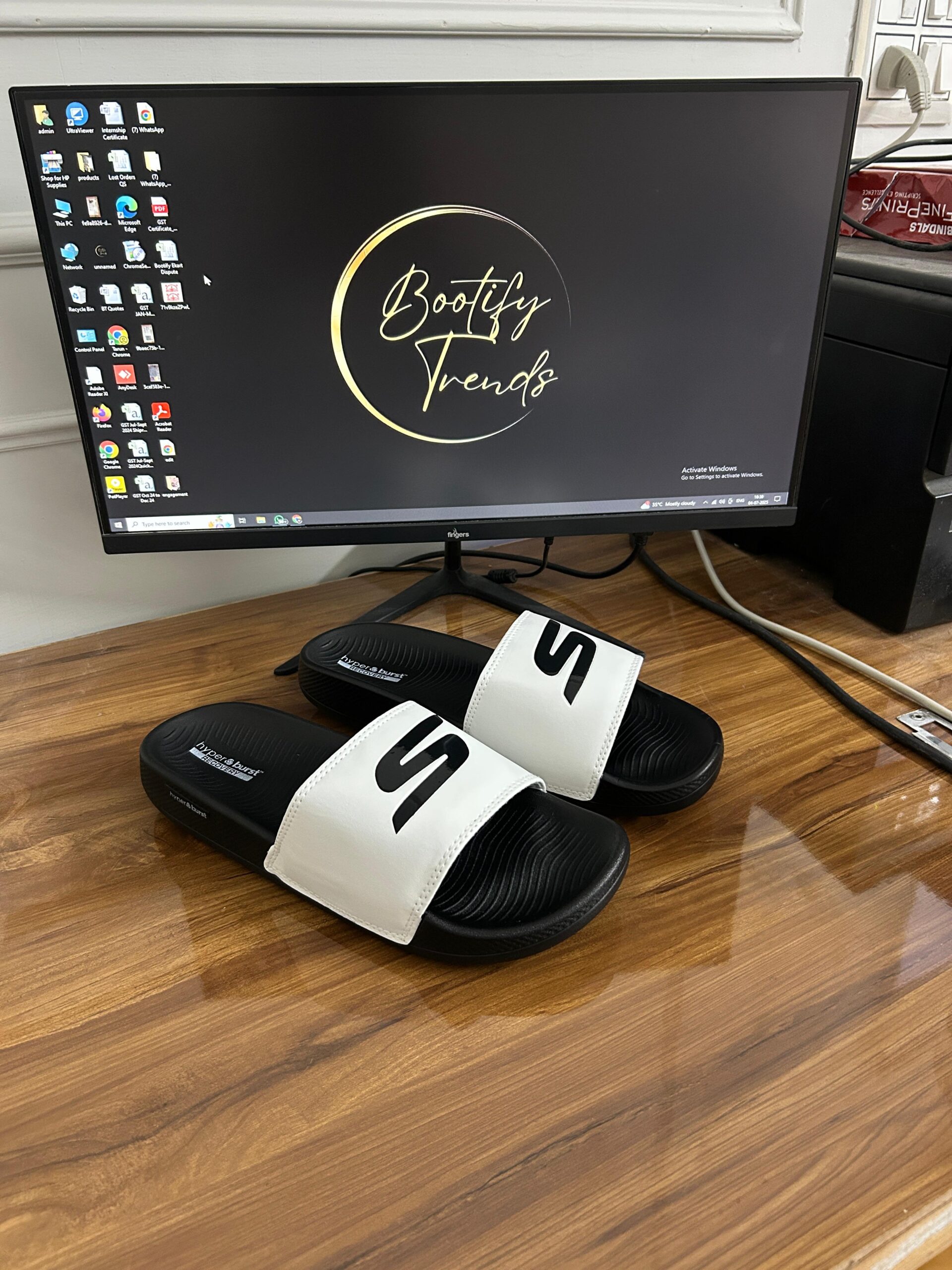 Hyper Burst Recovery Logo Slide (Black/White)