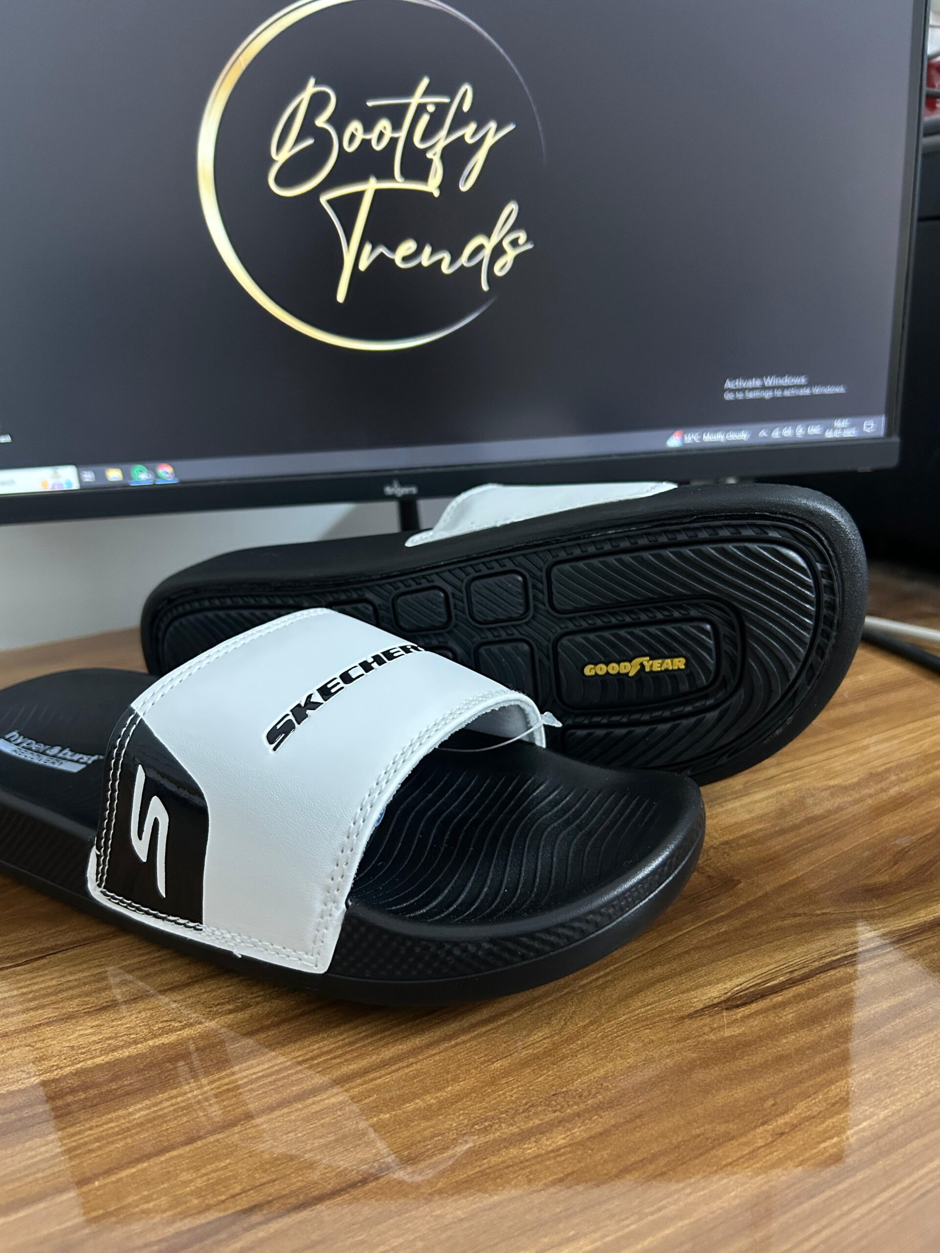 Hyper Burst Recovery Slide (Black/White)