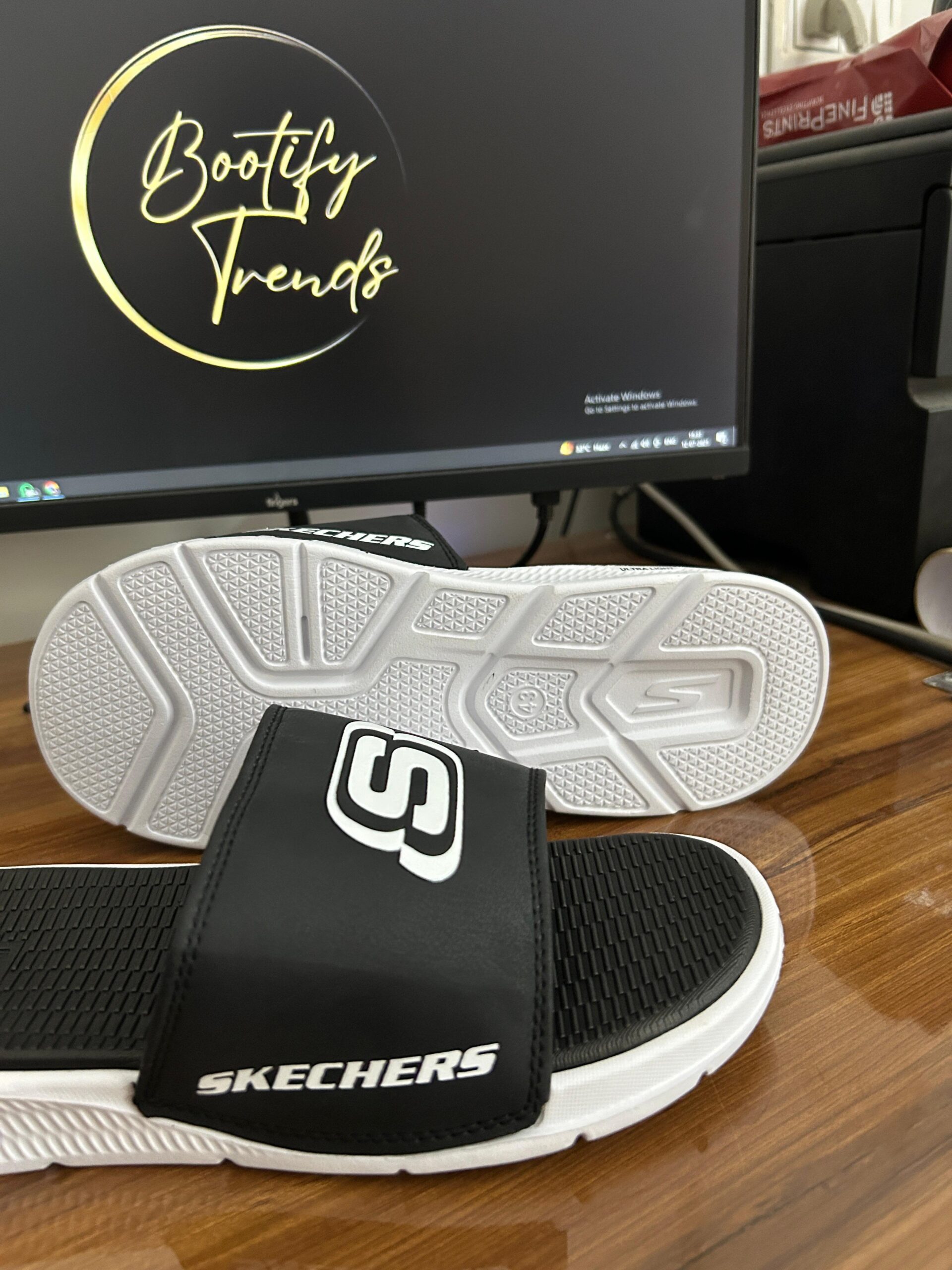 GOGA MAT Ultra Light Slides (Black/White) - Image 4