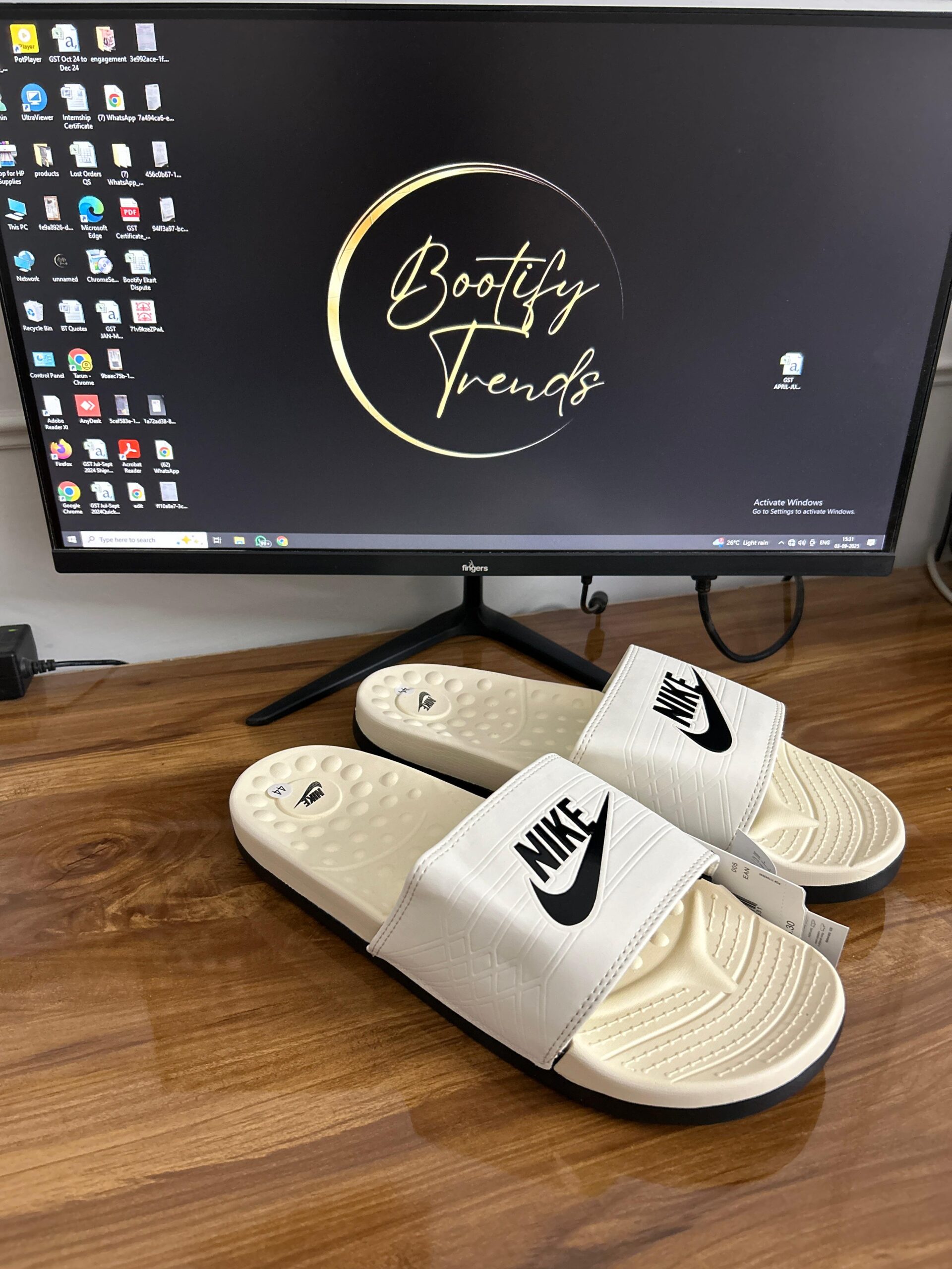 # Solar Soft Slides (Off-White)