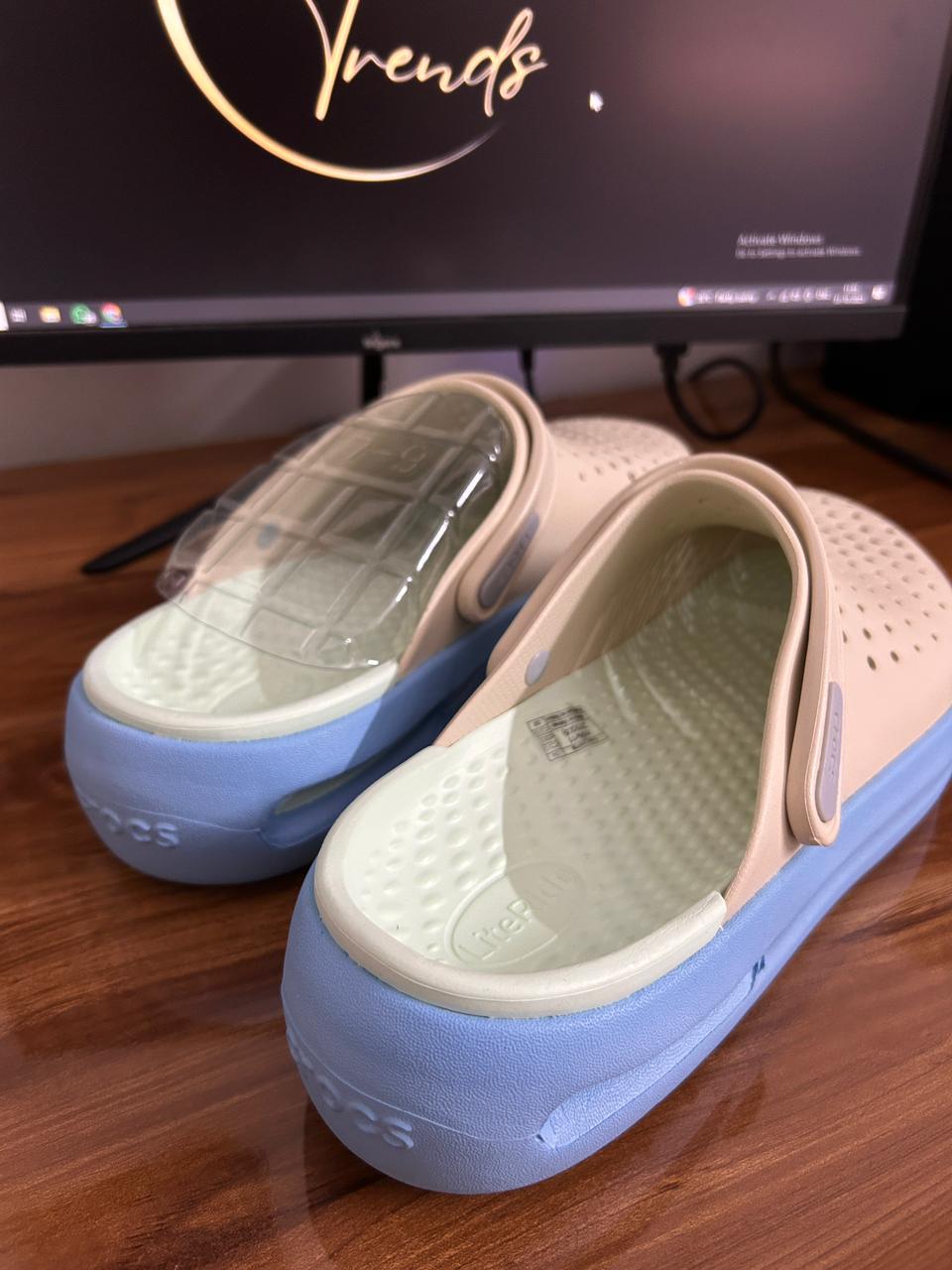 InMotion (Moth) - Image 2