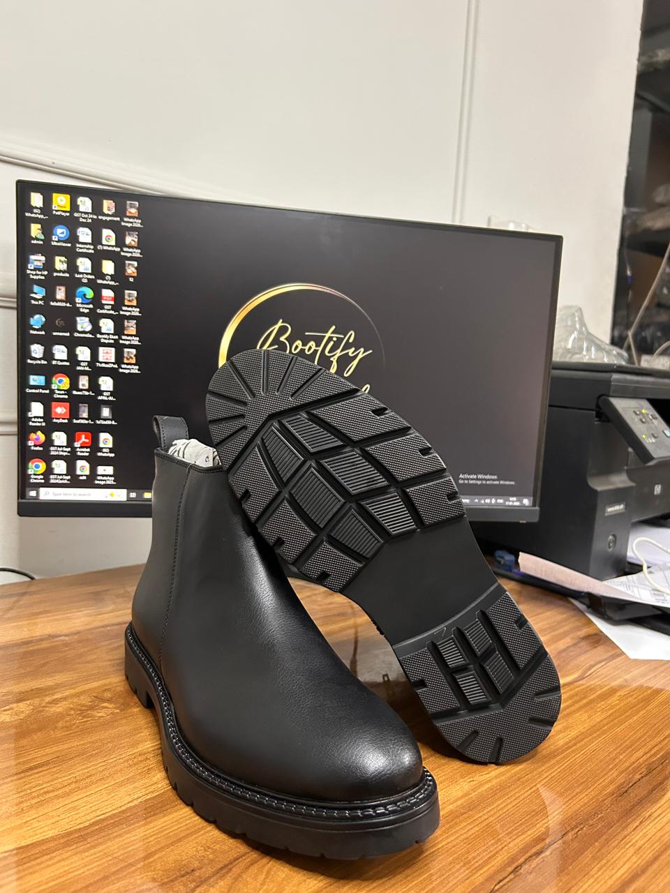 Zara Chunky Chelsea Boots (Black)